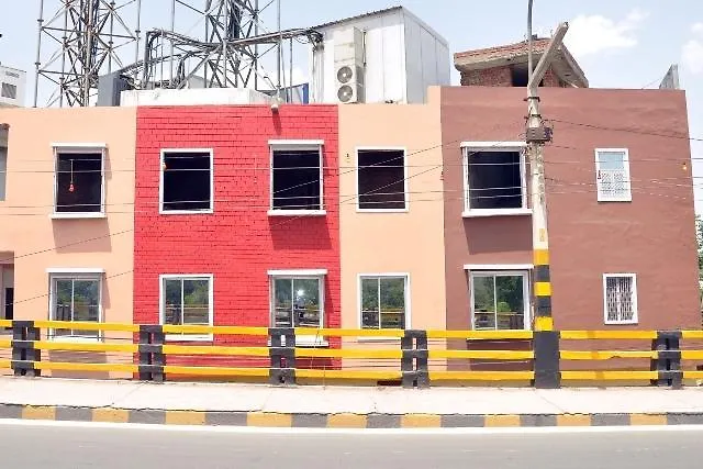 Hotel Omega Agra